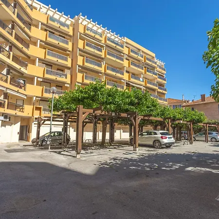 Apartment Saint James-15 By Interhome